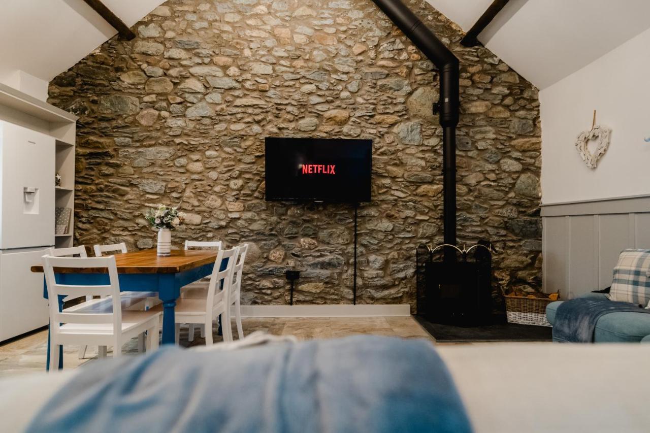 The Cow Shed At Pencraig Villa Holyhead Exterior photo
